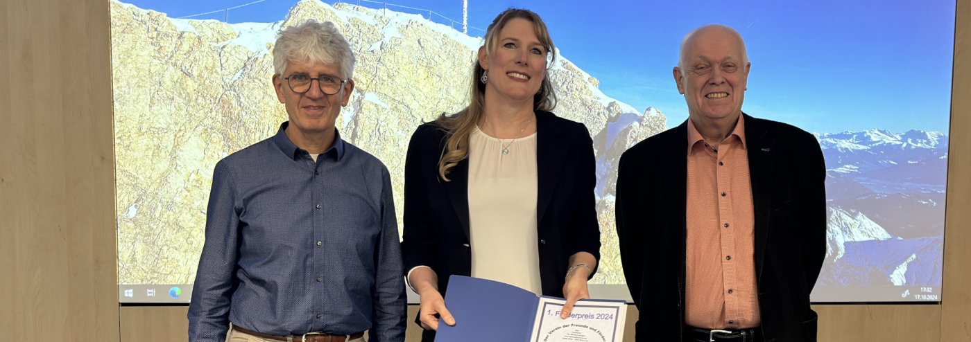 Sponsorship Award Board together with Anita Bayer
